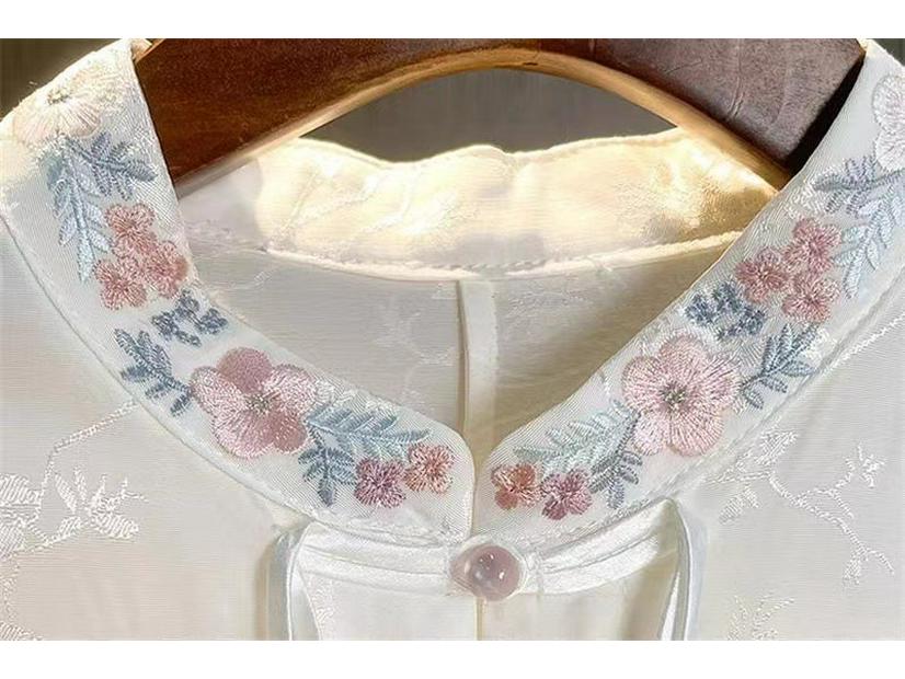 Women's 2024 National Style Jacquard Top: Spring/Autumn Stand Collar High-End Shirt