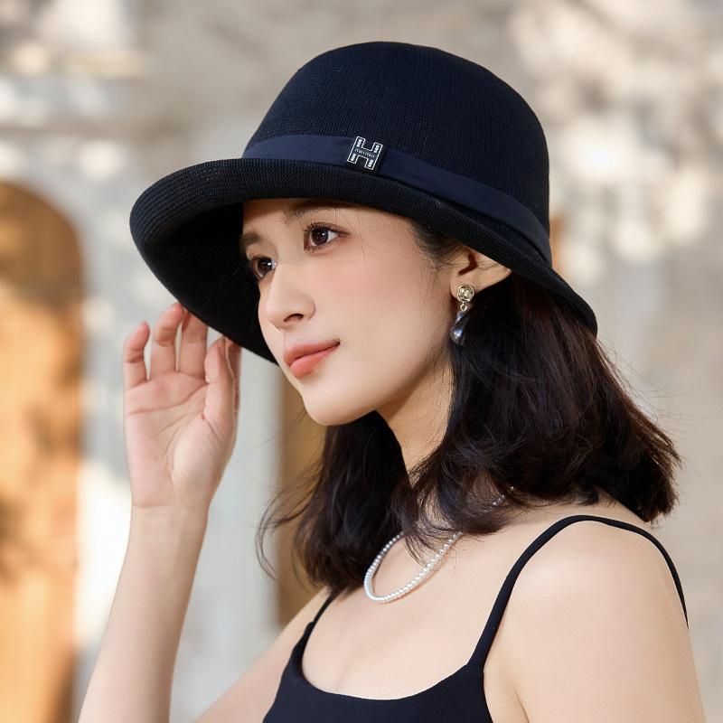 

Summer new hat women s outdoor travel sunshade sunscreen knitted basin hat niche wind advanced sense bucket hat
