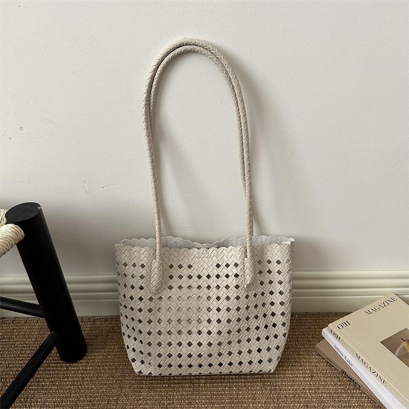 High-looking, Fashionable And Western-style Woven Vegetable Basket, Hollow Bag, Shoulder Tote Bag, Personalized Trendy Large-capacity Armpit Bag