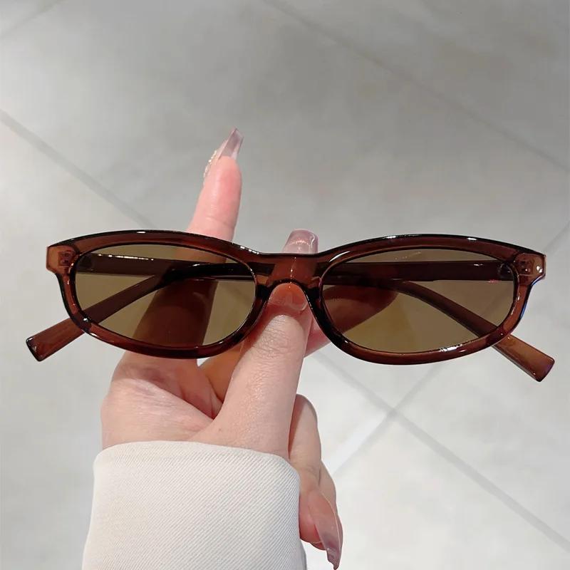 

UV Protected Durable High Quality Timeless Retro Trendy High End Designer Style Edgy Punk Female For Both Male Sun Glasses As The Picture