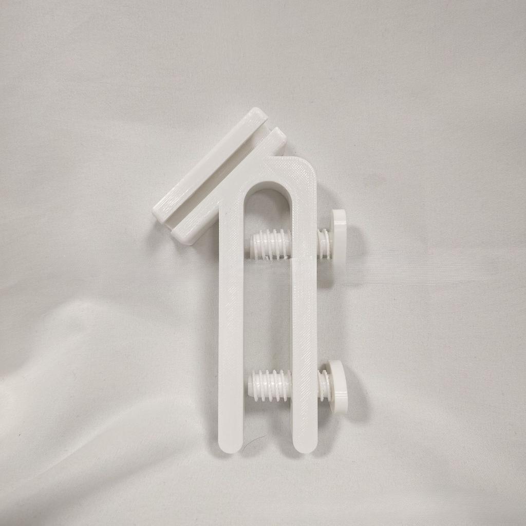 2PCS Rain Barrel Hose Holder Detachable Hose Holder with Adjustable Clamp Hose Support On Barrel Edge for Outdoor Rainwater Barrel Home Garden Use