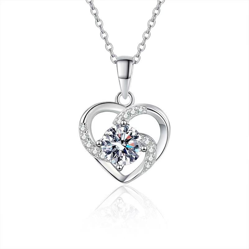 Moissanite Collarbone Chain S925 Sterling Silver Necklace Women's Eternal Heart Pendant Valentine's Day Jewelry Gift