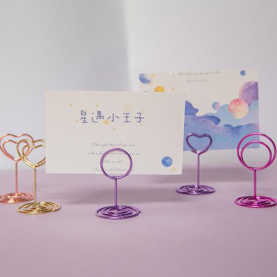 

Yousheng 20Pcs Heart Round Shape Table Number Holders Tables Cards Stand Name Menu Clips Wedding Anniversary Decor