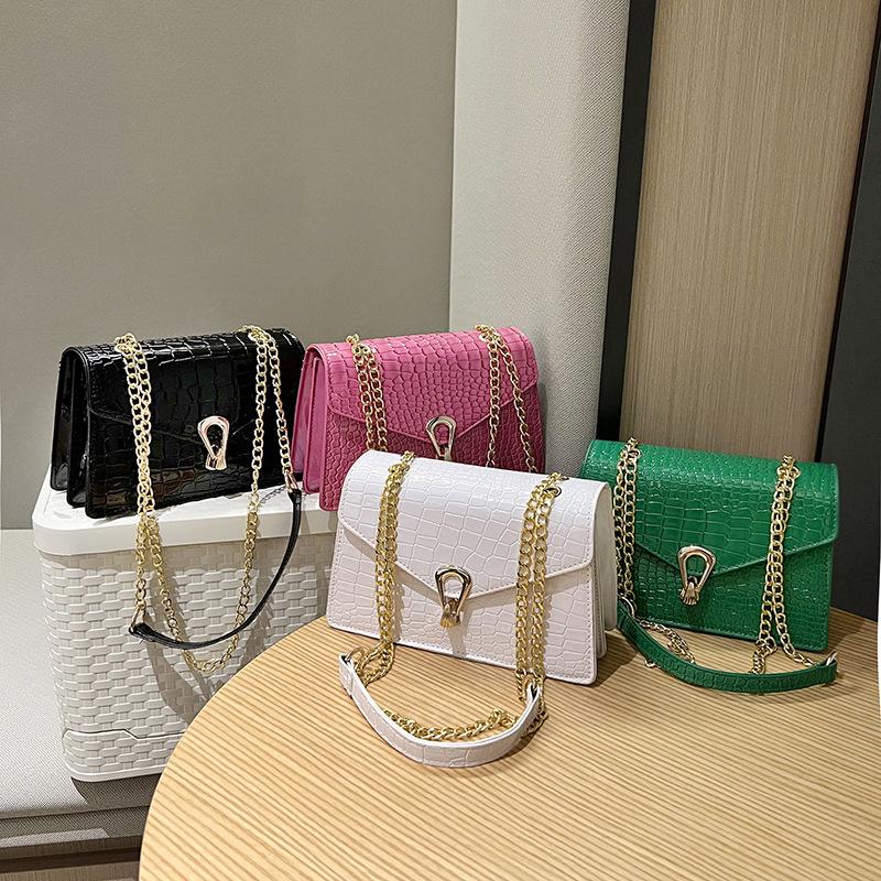 New Small Square Vintage Crocodile Pattern Chain Crossbody Bags and Bags Women Shoulder Buckle Messenger Bag