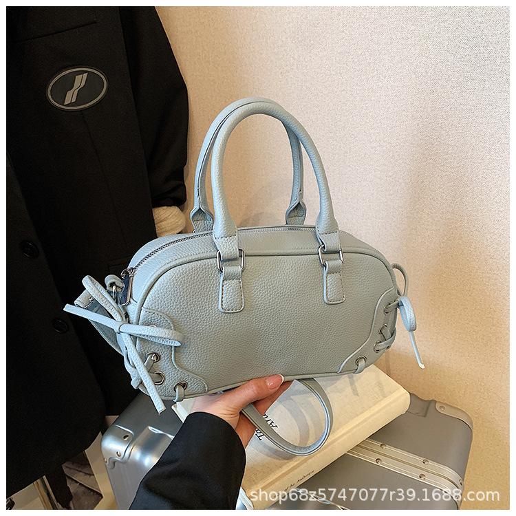 Premium Sense Hand-held Bowling Bag 2025 South Korea's New Fashion Simple Shoulder Messenger Bag Niche Versatile Women's Bag