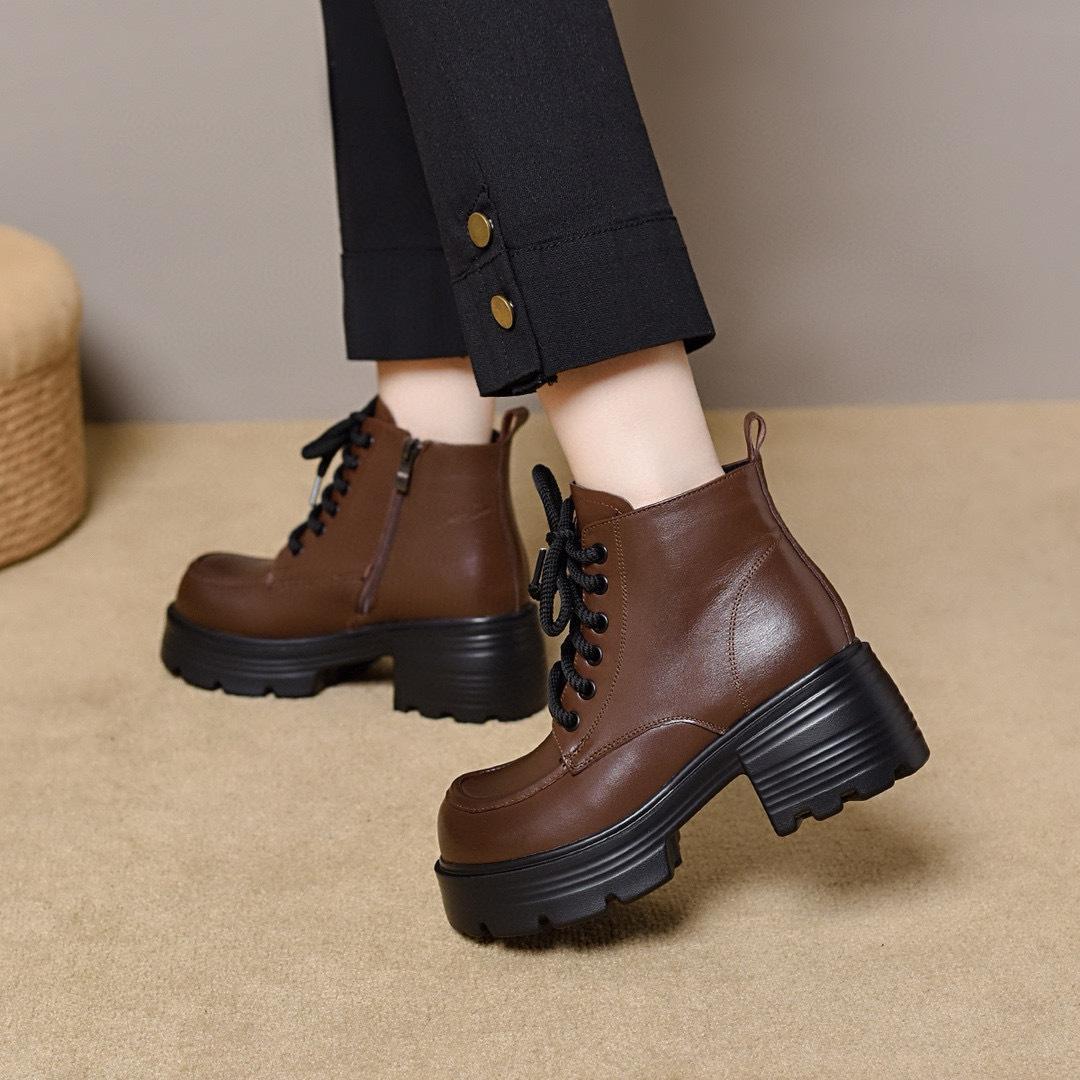 

Массивные ботинки Ботинки Martin Короткие ботинки Кожаные ботинки 40 коричневый