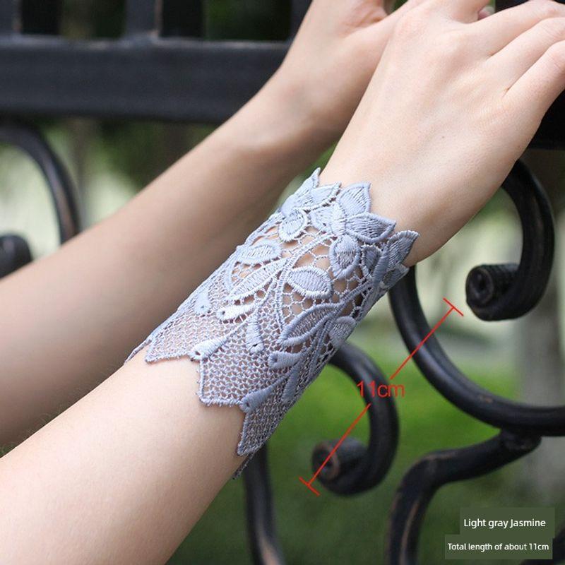 

Trendy Women s Wristband Ultra-Short Lace Wrist Guard Scar Covering Tattoo Oversleeve Lace Oversleeve Fingerless Gloves for Women Light gray Jasmine (single) All yards