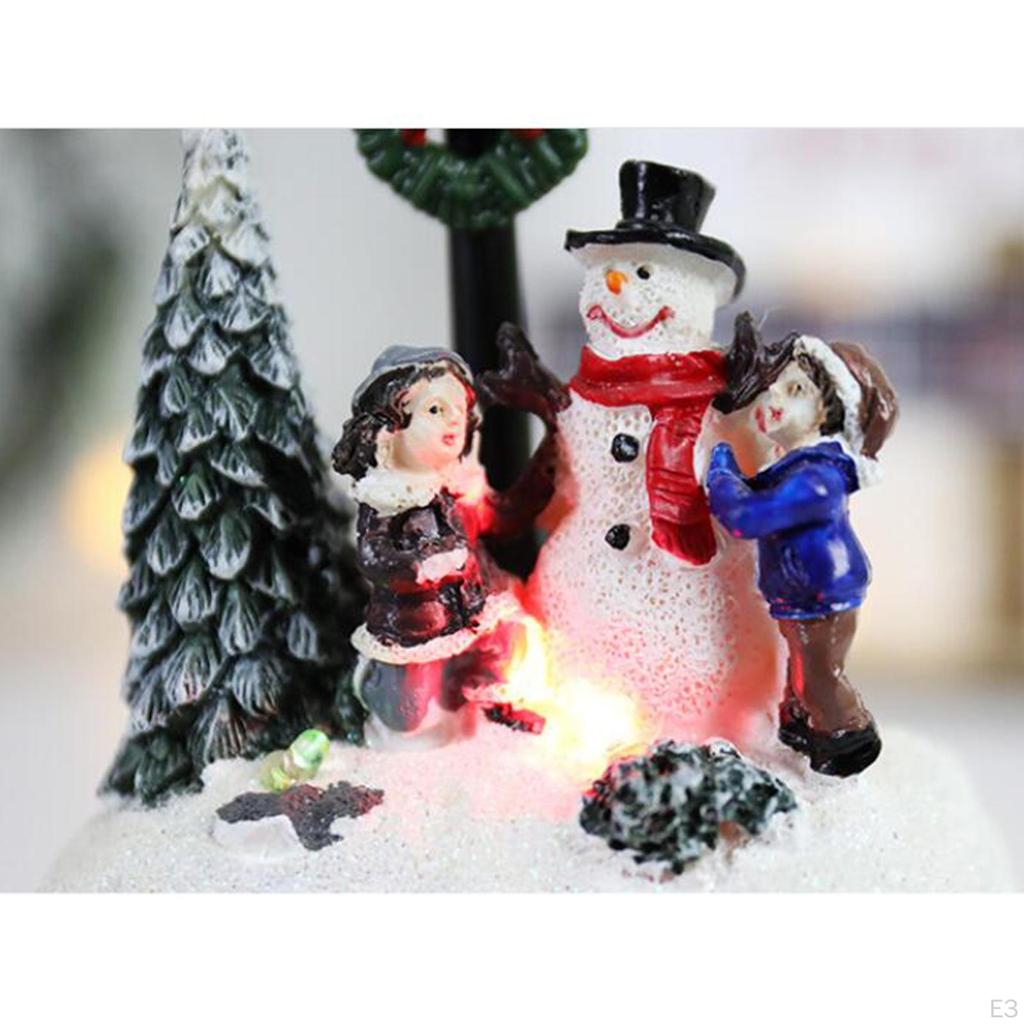 Sets Weihnachtsbaum drinnen und draußen Szene Dorfhäuser Dekoration