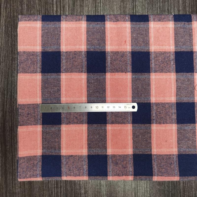 Spot Color-Woven Plaid Jacquard Fabric for Children's Autumn/Winter Brushed Polyester-Cotton Shirts