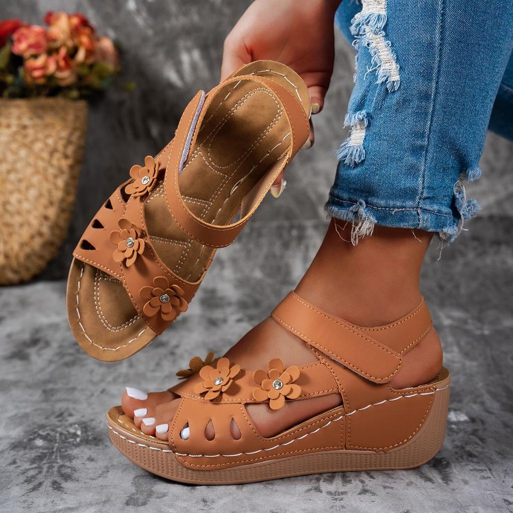 2026 New Ladies Retro Fashion Casual Shoes Lightweight and Comfortable Designer Sandals Ladies Sandals