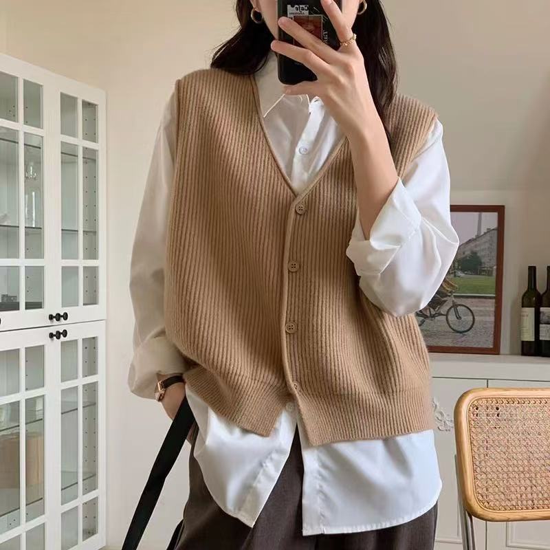 New Japanese and Korean casual vertical stripe simple solid color knit tank top for women, layered sleeveless commuter top