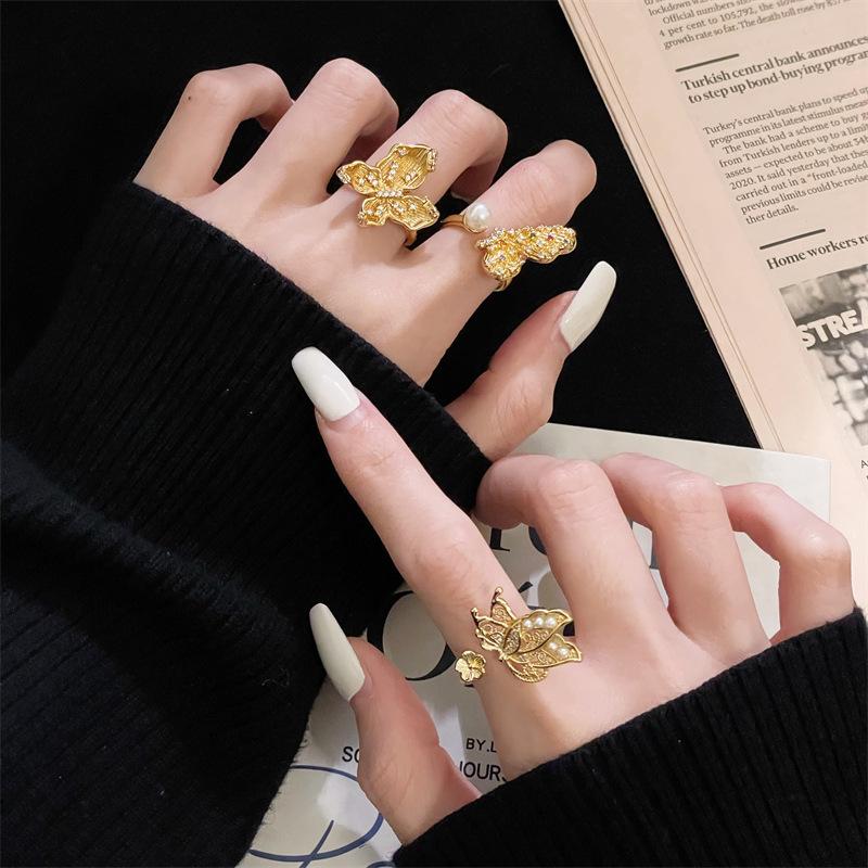 Mittelalterlicher hohler Schmetterling Bunter Zir*****Stiftring Gedrehtes Seil Retro Gebürsteter Zeigefingerring Persönlichkeit Nischenring Frau