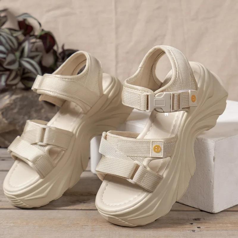 Módní dámské boty ve výprodeji 2024 vysoce kvalitní pásek ke kotníkům dámské sandály léto s otevřenou špičkou pevné ležérní sandály na platformě velké velikosti