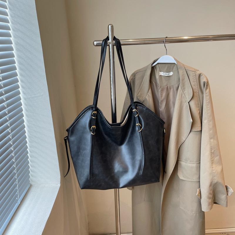 Big bag women's new trendy design sense niche tote bag simple versatile shoulder bag large capacity commuter bag