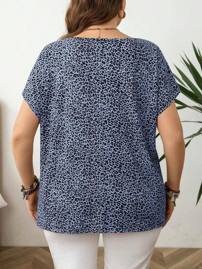 Plus Size Leopard Print V-neck Short Sleeve Loose Women's T-shirt (European & American Fashion)