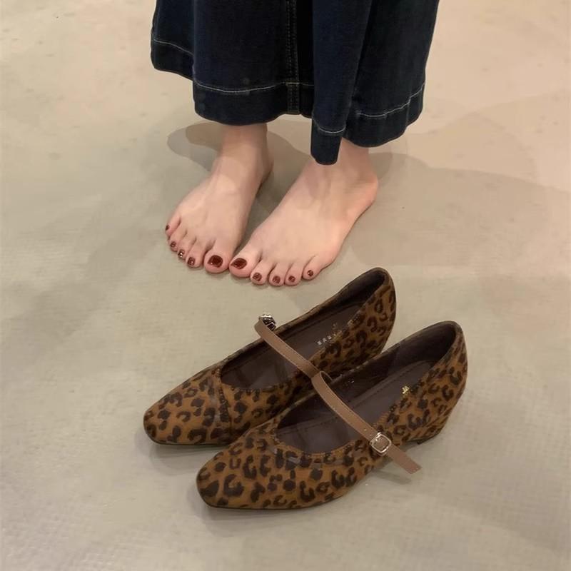 Inner heightening suede black single shoes women's shoes 2025 new spring and autumn square head with skirt Mary Jane evening shoes