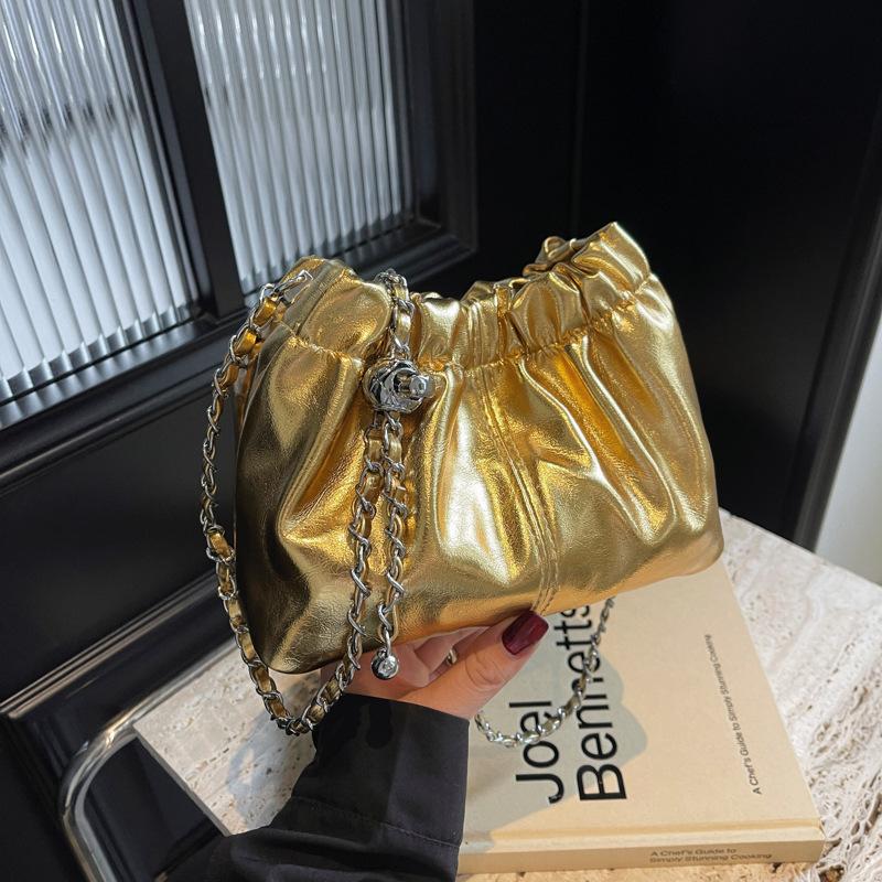 Women's bag 2025 new Korean version fashion pleated shoulder bag ins Internet celebrity glossy foreign style versatile messenger bucket bag