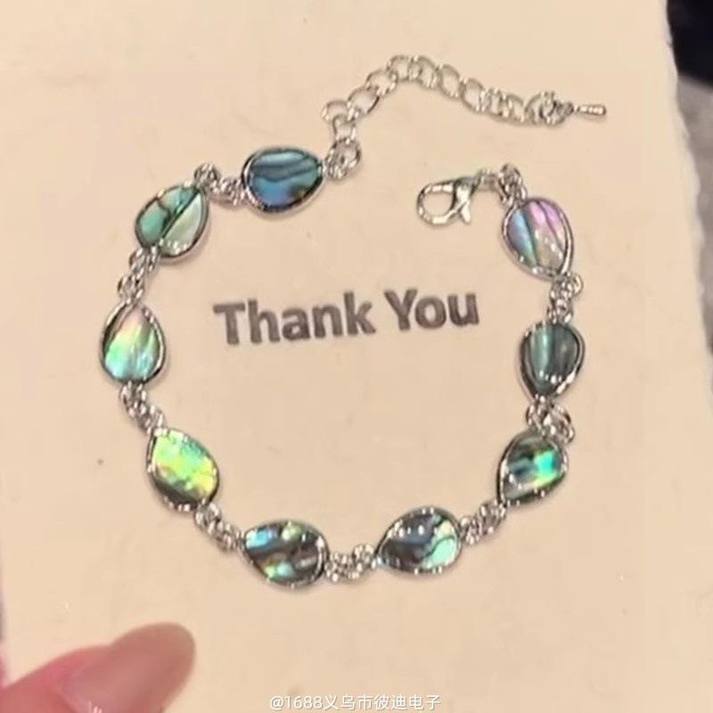 

Fashion Bracelet for Women s