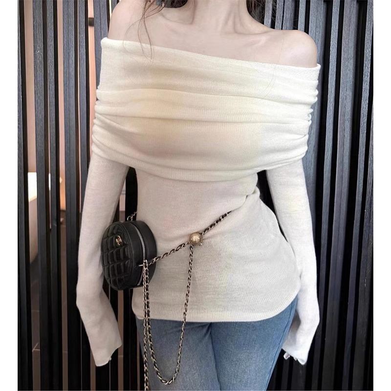 Black One-word Shoulder Top, Women's Off-the-shoulder Design Sense, Autumn New Slim-fit Temperament, Long-sleeved Knitted Sweater Inside