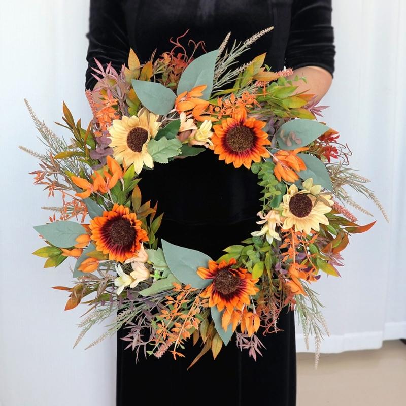 Artificial Sunflowers Wreath Handmade Decorative Garlands for Home Decoration Elegant Faux Florals Hanging Ornament