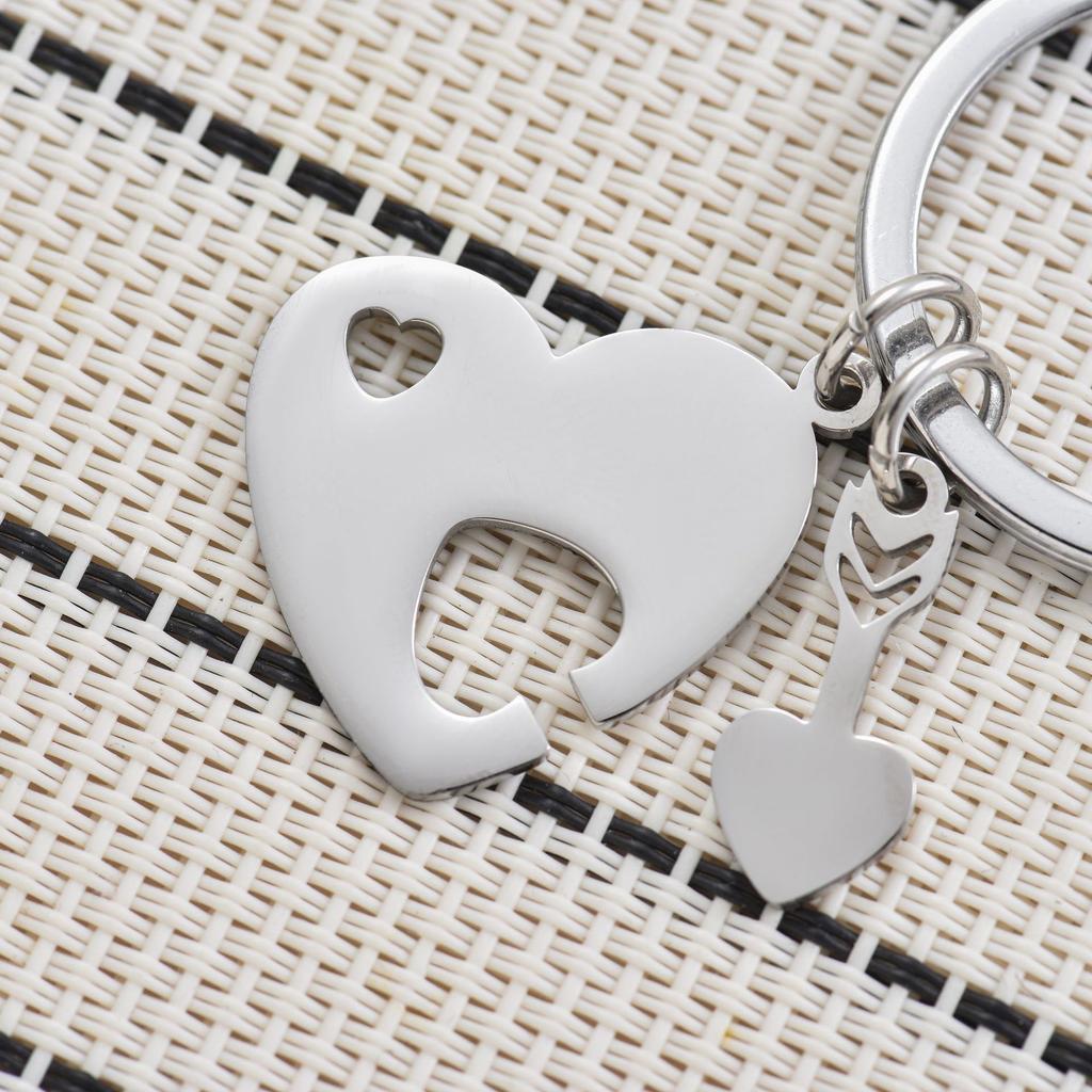 Hohles Liebespaar Edelstahl Schlüsselanhänger Amor Pfeil Design Mode Paar Anhänger Praktisches Romantisches Geschenk