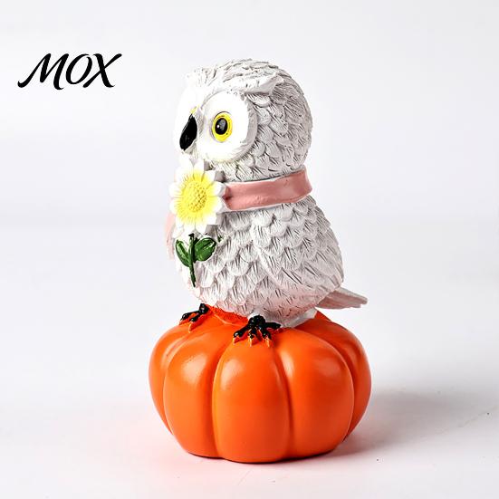 Small Pumpkin Statue Gift Fall Owl Figurine, Resin On with Tabletop Ornaments Sunflower for Autumn Thanksgiving Indoor Tabletop, Mantel, Fireplace,