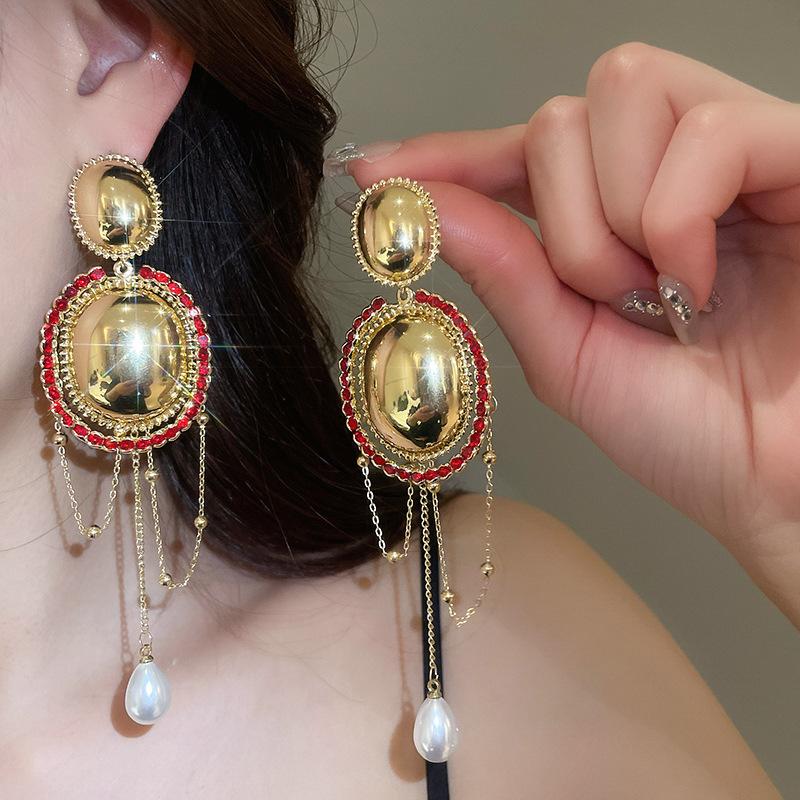 Exaggerated oval pearl fringed earrings fashion high-end temperament earrings light luxury atmospheric earrings women