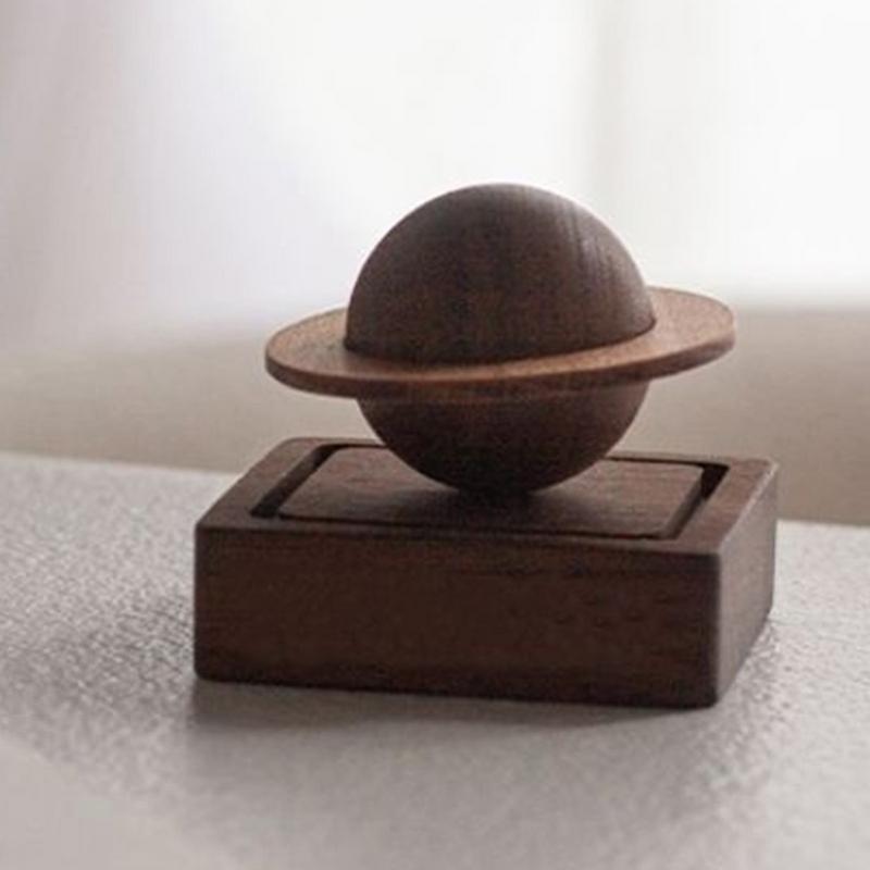 Wood Aromatherapy Diffuser Jupiter-Shaped Aromatherapy Oil Fragrance Diffuser Scent Diffusers For Home Car Dashboard Desk