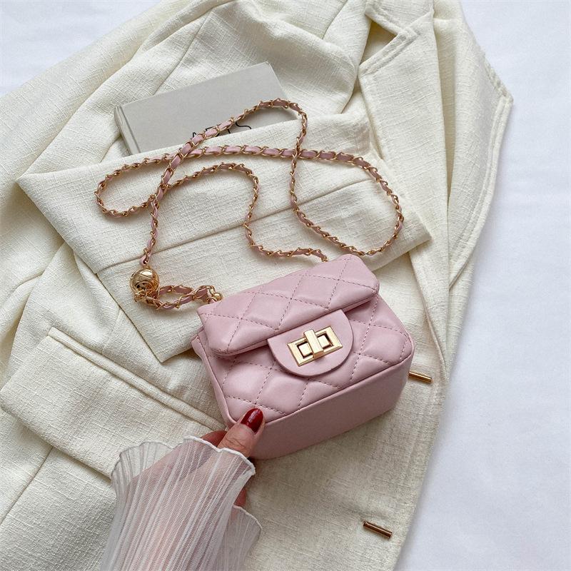 This year's popular small bag women's bag 2025 new summer fashion trend messenger bag simple casual small square bag women
