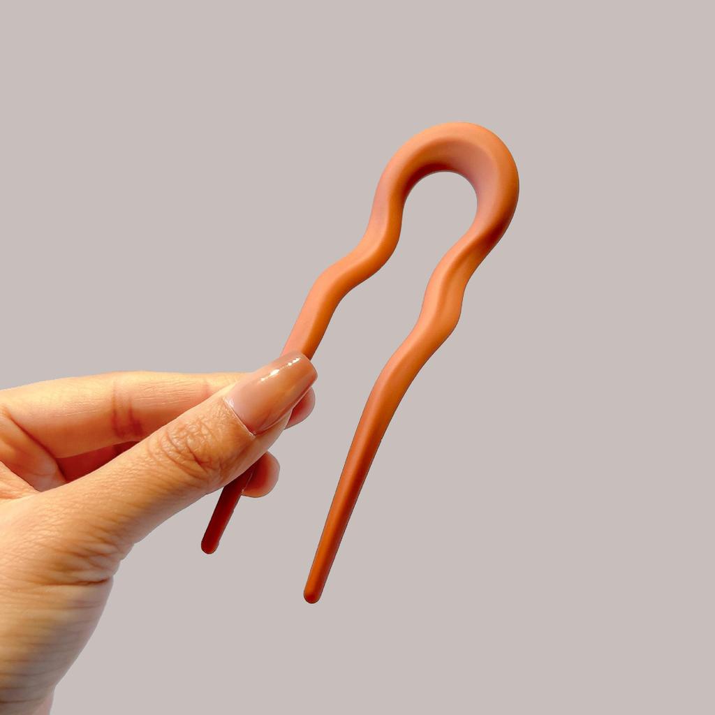 Elegant U-shaped Acrylic Hairpin for Women's Bun - New Chinese Style