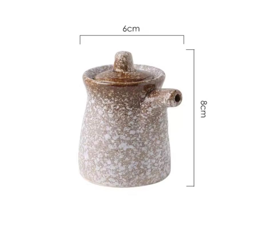 Japanese Ceramic Soy Sauce & Oil Dispenser – Retro Vinegar Bottle for Kitchen Seasoning & Cooking Tools