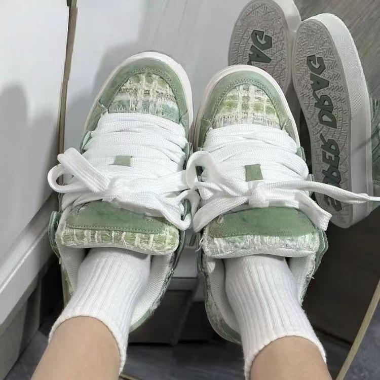 New dragon fruit color letter sole bread shoes women's ins niche retro casual shoes American heightening sports shoes