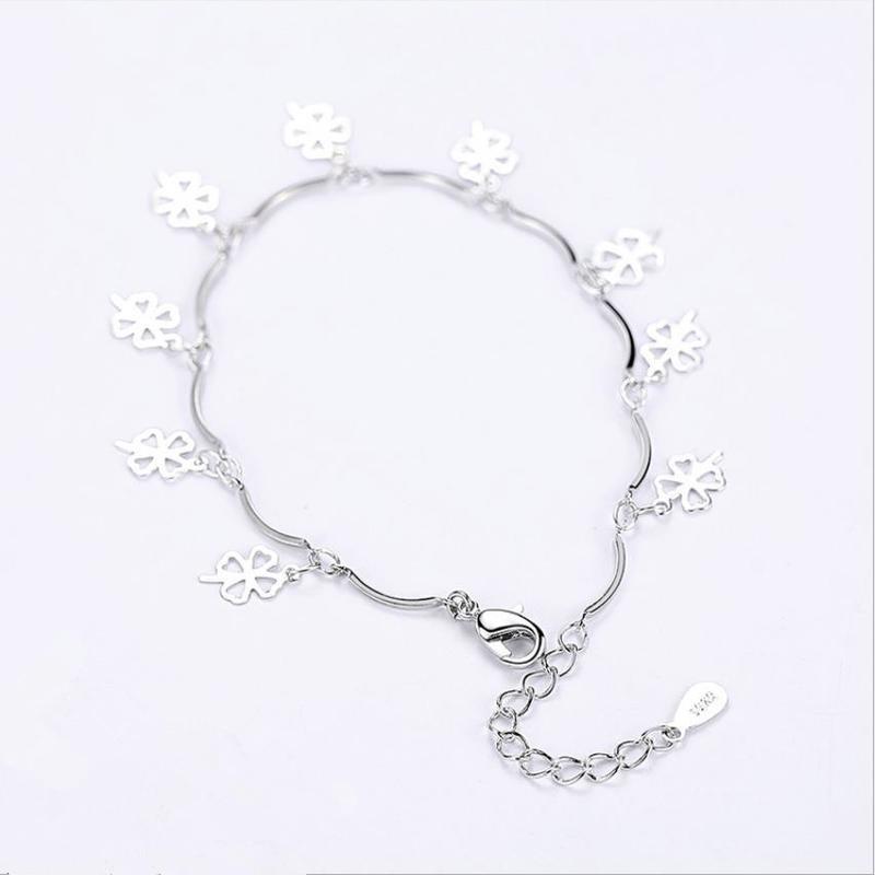 Brățări din argint 925 de calitate superioară pentru femei Bijuterii de modă Brățară cu trifoi Accesorii pentru petreceri pentru femei.