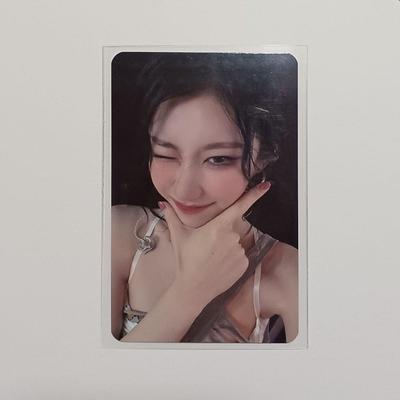 [USED] ITZY Chaeryeong GWBG Bonus Trading Card