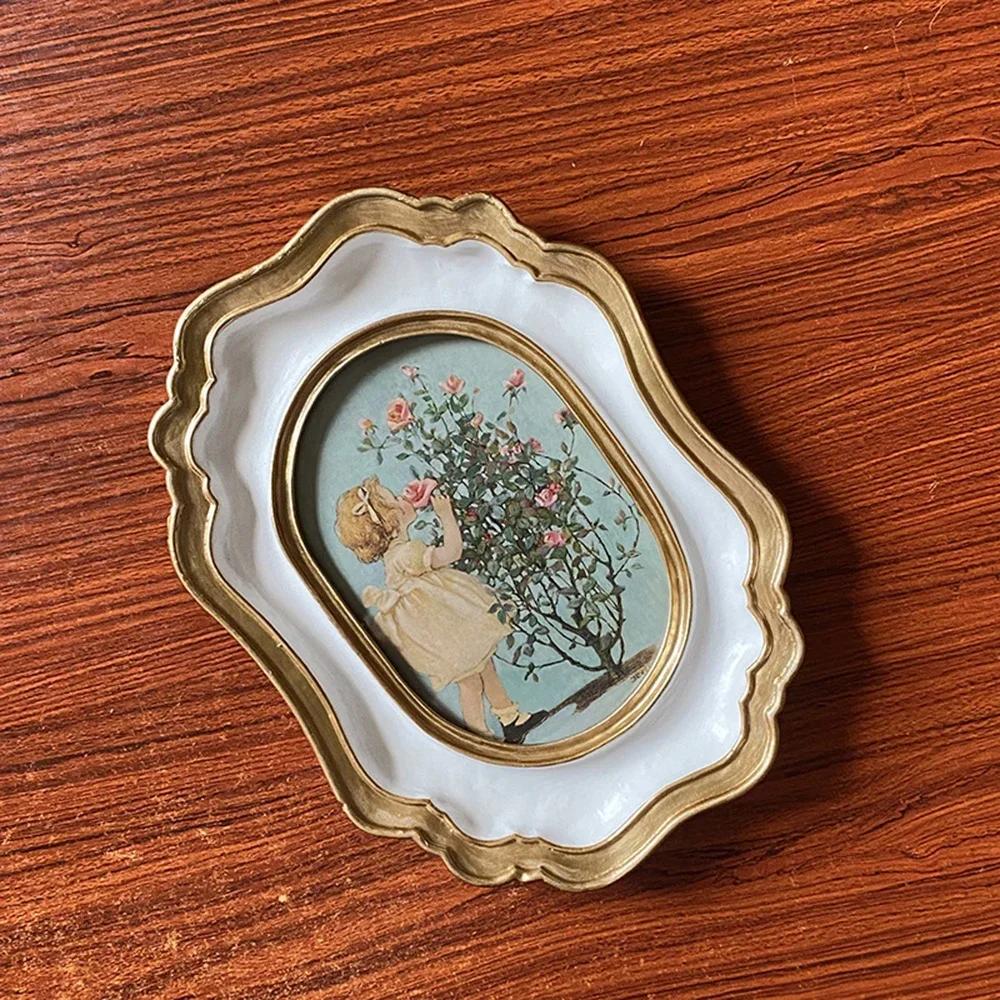 

European Vintage Gold Photo Frame 6 Inch Resin Carving Picture Display Tabletop Ornament for Office Living Room Home Decor
