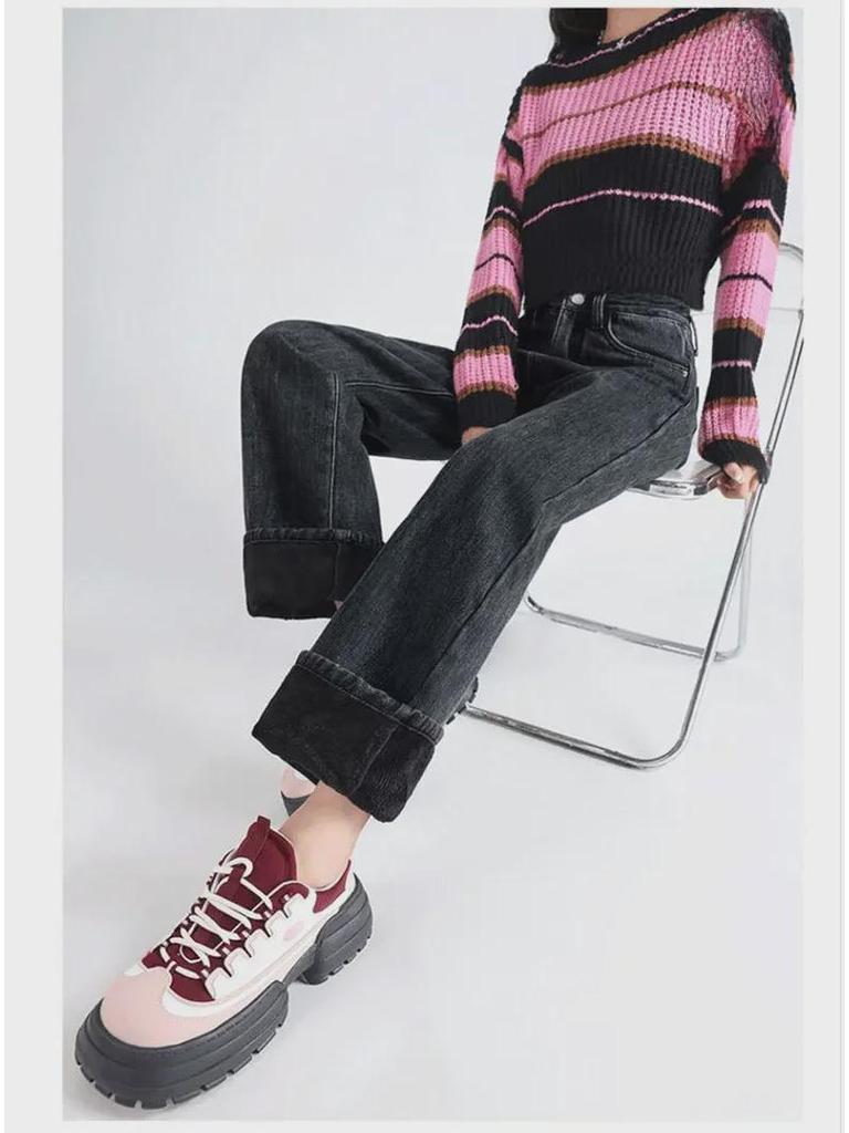 Women's Thick Wide-Leg Jeans: Pear-Shaped, Velvet-Lined, Warm & Versatile - Black & Gray.