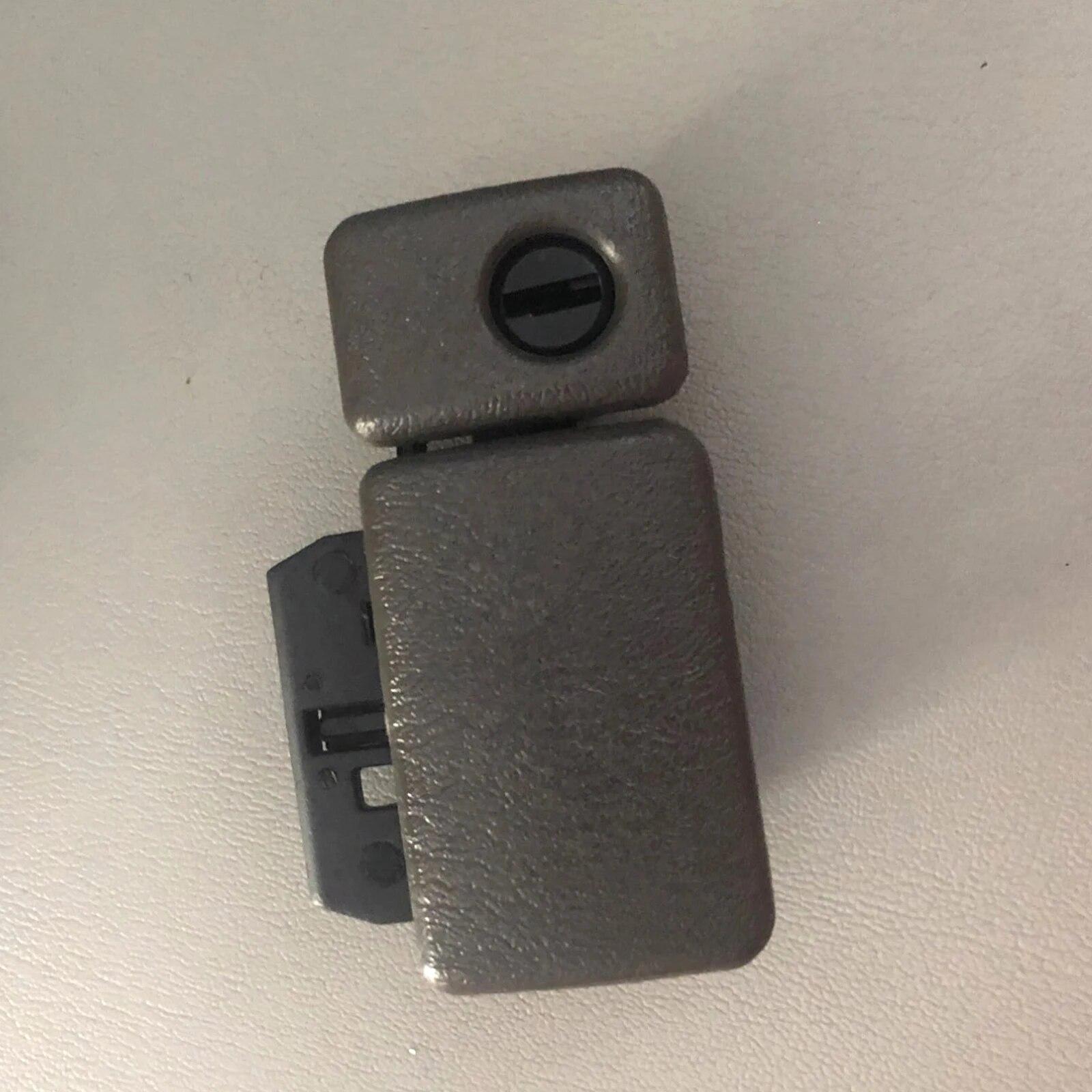 

Абсолютно новый серый автомобильный перчаточный ящик с защелкой и ручкой, пригодный для Suzuki Jimny Vitara Grand Vitara, аксессуары чёрный