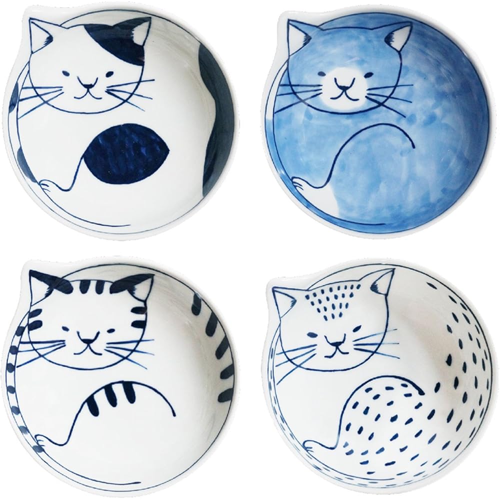 

Hasami ware coneco cat-patterned bowl and plate set of 4. A great gift for cat lovers. Microwave and dishwasher safe. Made in Japan. Product code: 303