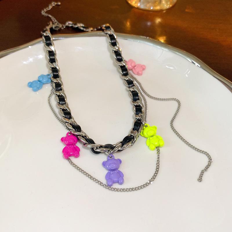 Titanium Steel Acacia Bean Pendant Clavicle Choker - Simple and Elegant Korean Style Necklace.