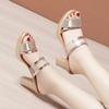 Sandales à talons hauts tendance et à la mode avec talon carré et design transparent luxueux, tempérament polyvalent, pantoufles d'été nouveau style