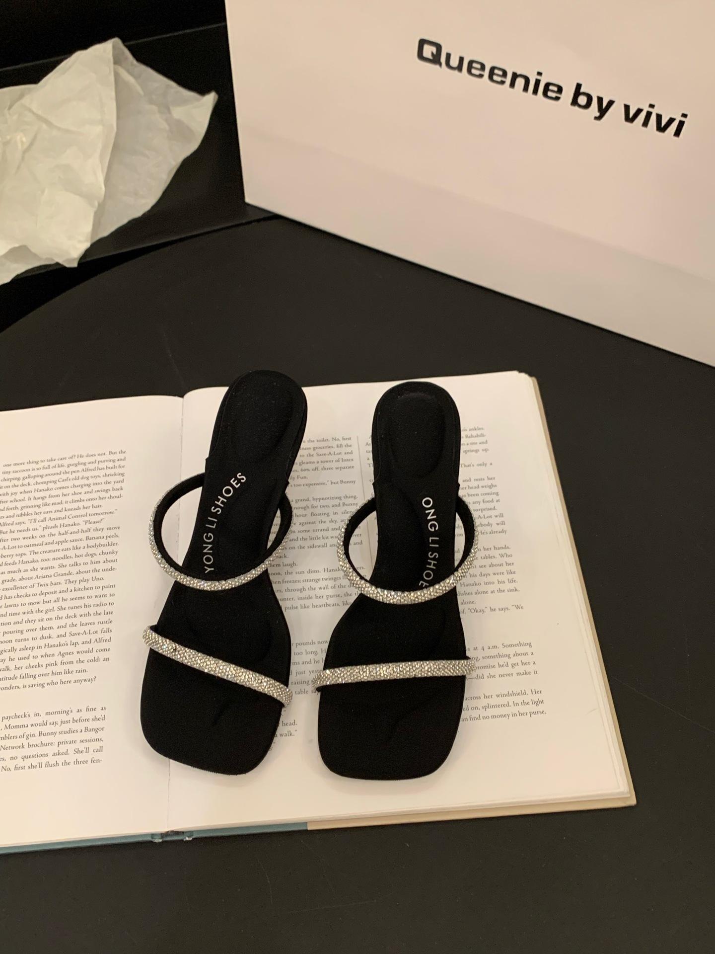 

Нишевые высококлассные прозрачные шлепанцы с ремешком женская обувь носить 2025 лето сандалии со стразами сандалии на высоком каблуке 39