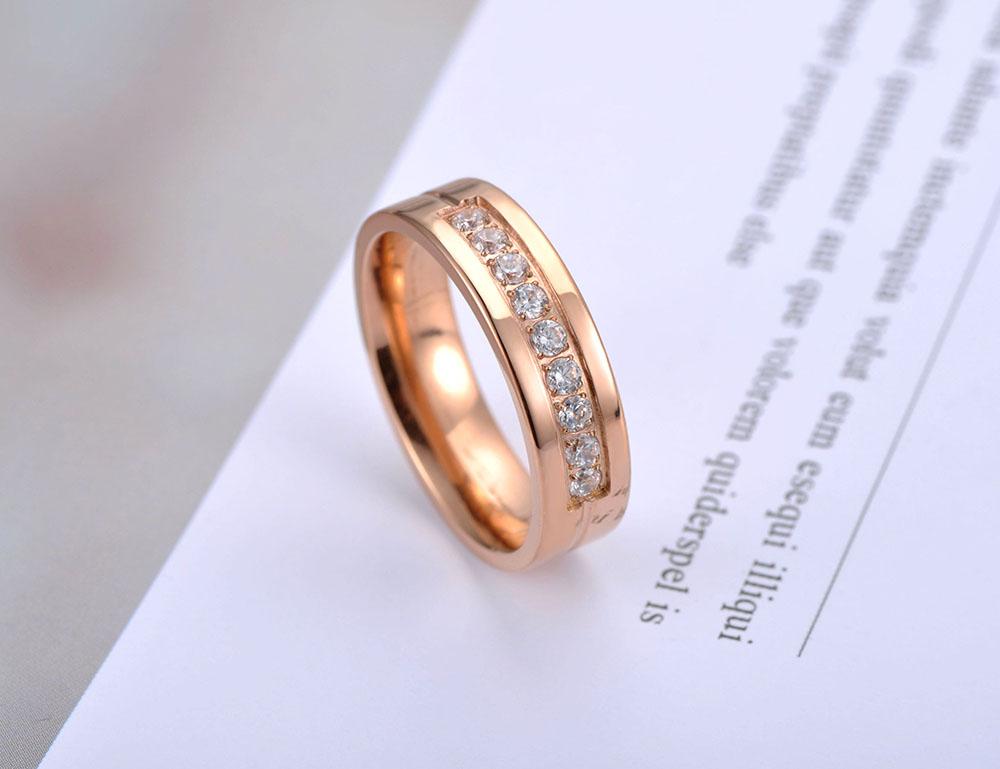 JeeMango Titanium Stainless Steel Wedding Rings For Women Rose Gold Color Exquisite CZ Crystal Charm Ring Christmas Gift JR19130