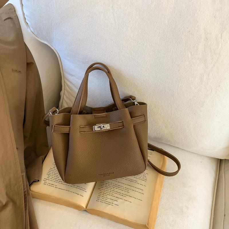 

Портативная сумка-ведро высокой ценности, женская зимняя новая нишевая сумка через плечо, повседневная сумка-мессенджер для поездок на работу