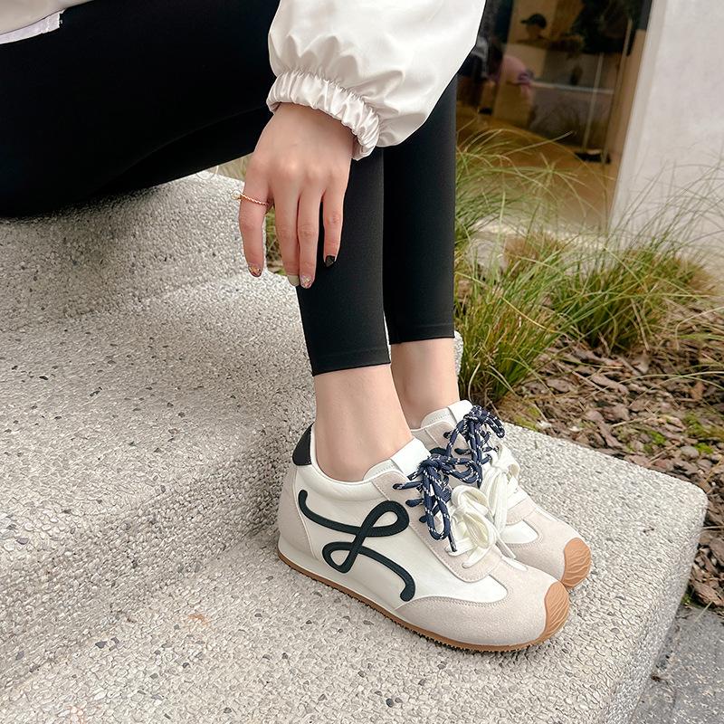 Su Yinyin's Same 7cm Inner Height-increasing Version~ Retro Small Crooked Head Mandarin Duck Shoelaces Casual Shoes German Training Shoes Women's