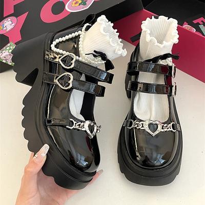 Fashion Sweet Heart-Shaped Buckle Lolita Shoes Women Patent Leather Platform Mary Janes Woman Metal Decoration Chunky Heels Pumps 2024