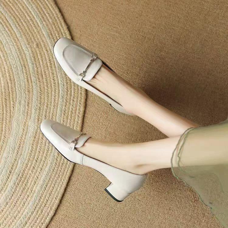 

Британские лоферы из мягкой кожи женские 2025 весна новая французский толстый каблук квадратный носок с мелким вырезом туфли-лодочки средний каблук маленькие кожаные туфли 40