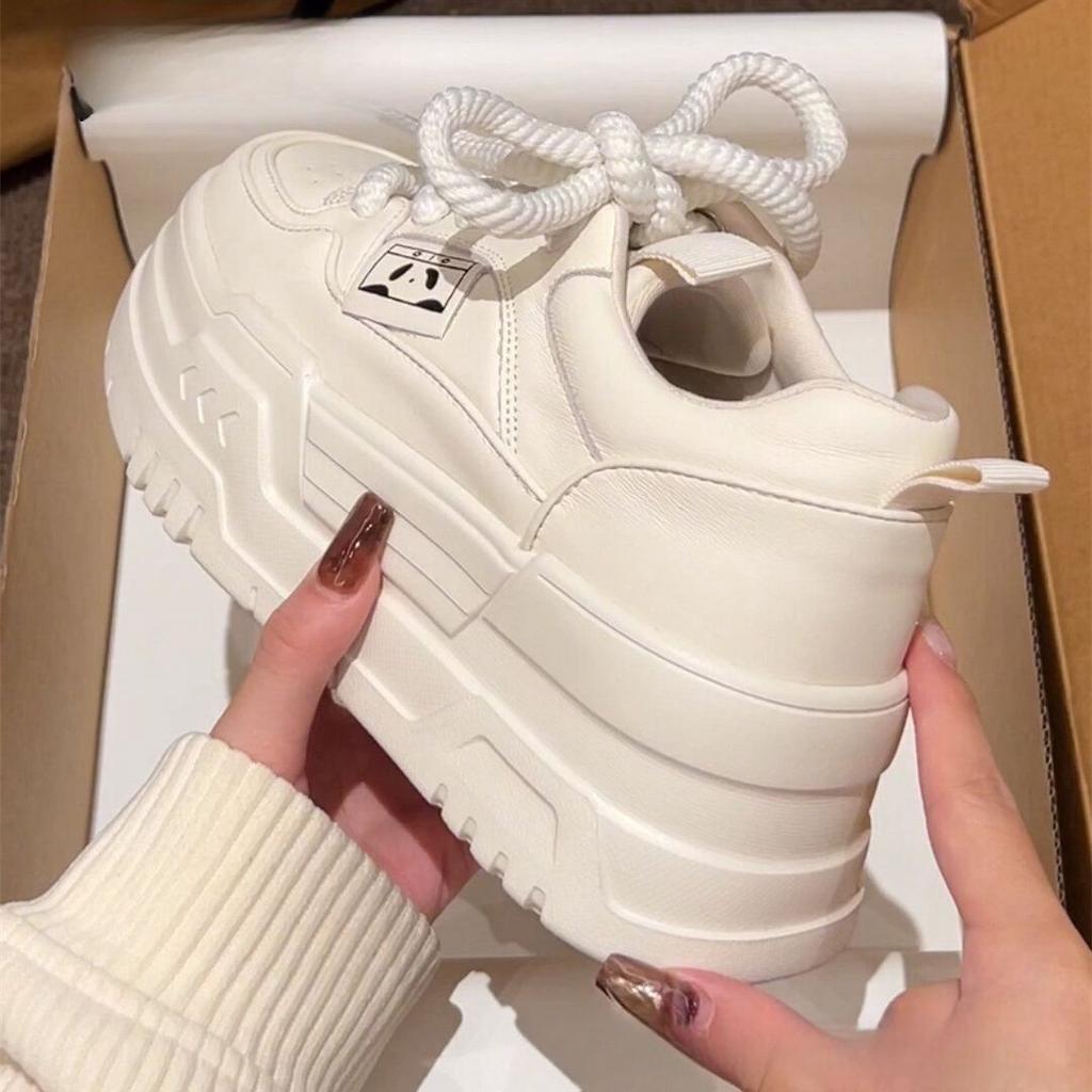 Zhao Ruth's same muffin platform white shoes for women's 2025 spring new versatile height-increasing sports board shoes casual shoes