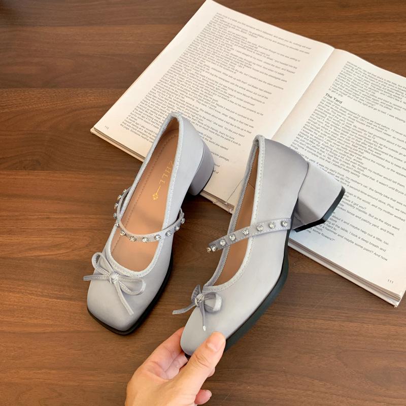 

Женские туфли Мэри Джейн на толстом каблуке, туфли-лодочки на среднем каблуке с мелким вырезом, женская обувь расширенная и утолщенная, большого размера 35 серый