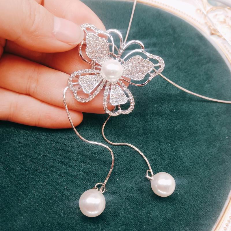 

Voguish Stylish Elegant Look Butterfly Pearl Opal Rhinestones Pendant Necklaces New Arrival Temperament JewelryFashion Pendant