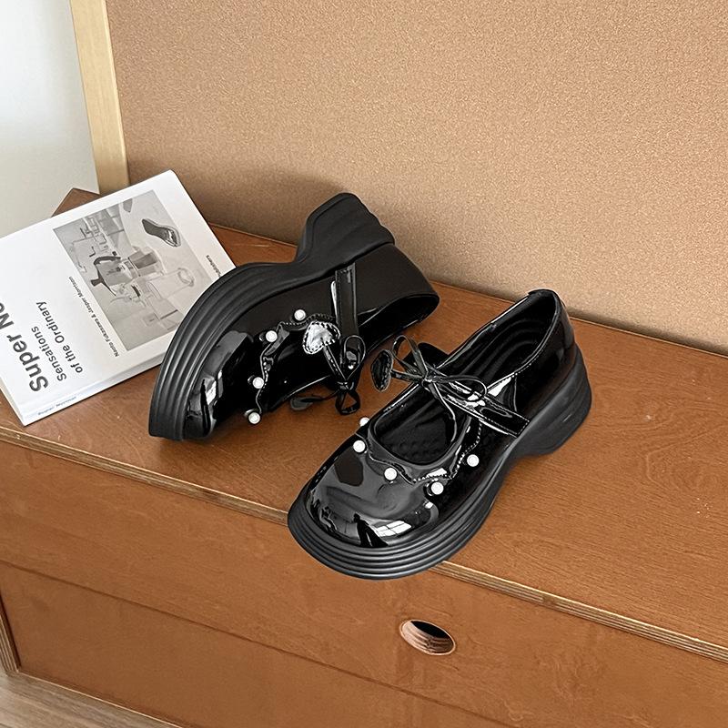 

Bow love muffin sole small leather shoes women s 2025 summer new Jane platform Mary Jane shoes with skirt single shoes 40 чёрный